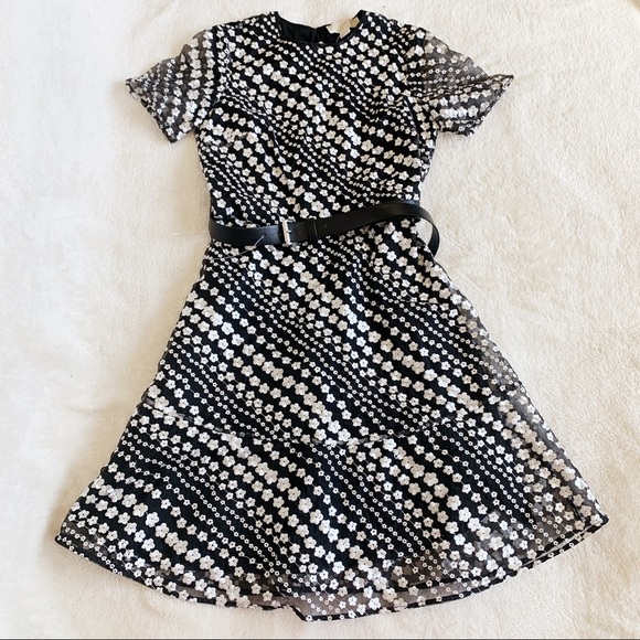 NWT Michael Michael Kors Embroiled Floral Dress Classic Black White 0 - Picture 2 of 8